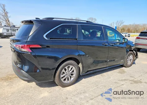 2021 Toyota Sienna Xle 7-Passenger z USA, uszkodzony, nr VIN 5TDJRKEC3MS002966